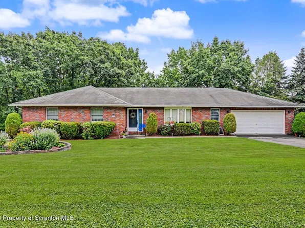 117 Ridge View Dr, Scranton, PA 18504