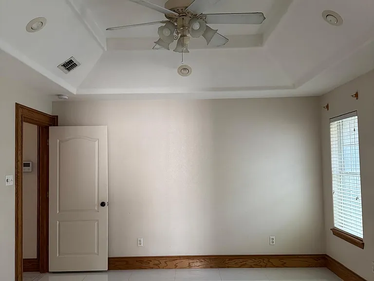 3403 Mockingbird Ave — Photo 10