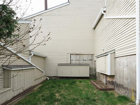 4th image of 125 Peddlars Dr #125