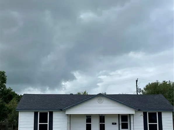 2201 E Red River St, Victoria, TX 77901