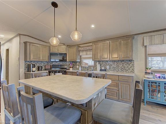 3rd image of 580 Beaver Creek Rd #235