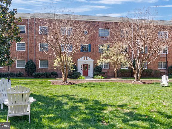 3rd image of 1722 W Abingdon Dr APT 102