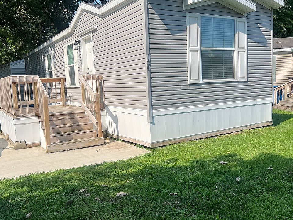 2nd image of 292 South Dr #1a3