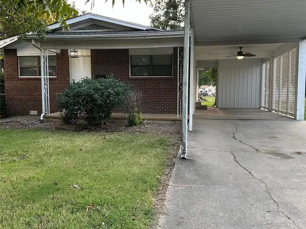 624 N Sassafrass St, Dexter, MO 63841