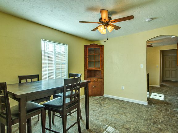 4th image of 7828 McKinley Ave