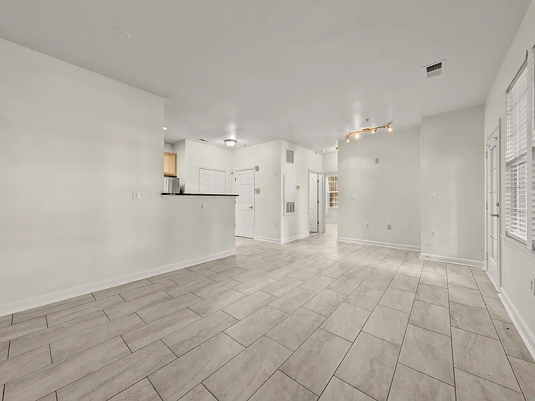 42537 Rockrose Sq #101 — Photo 4