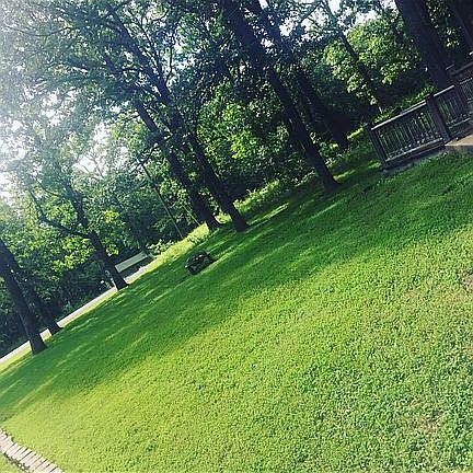 5th image of 610 Lakeshore Dr