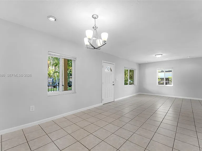 6130 SW 47th St — Photo 6