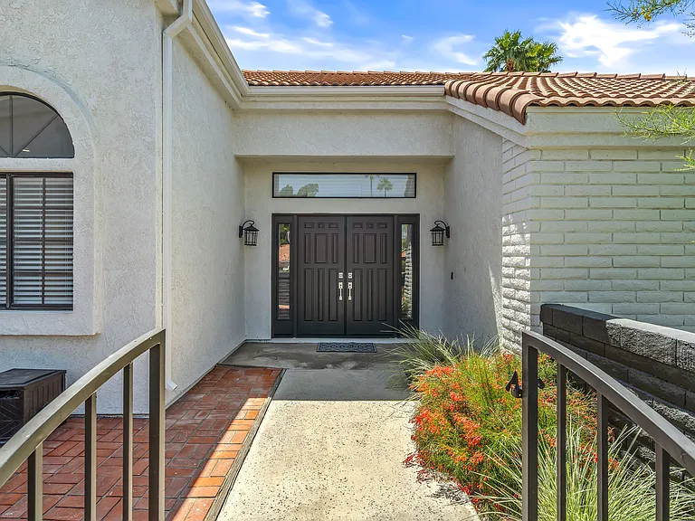 72955 Amber St — Photo 3