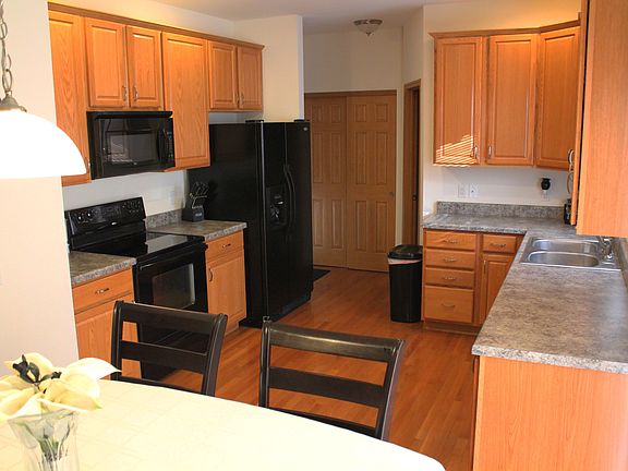 Main Level - Kitchen