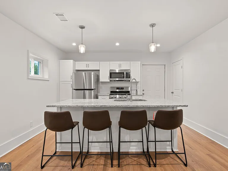 636 Francis Pl NW #B — Photo 13