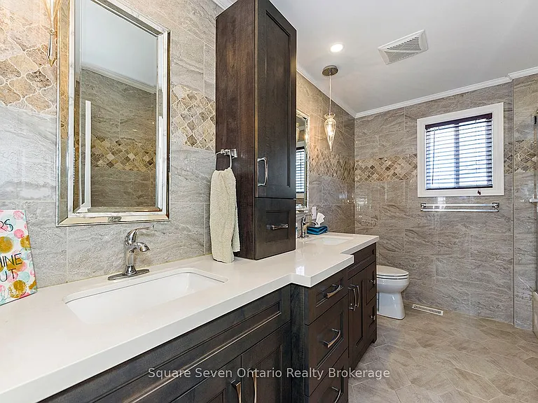 635 Commonwealth Cres — Photo 20