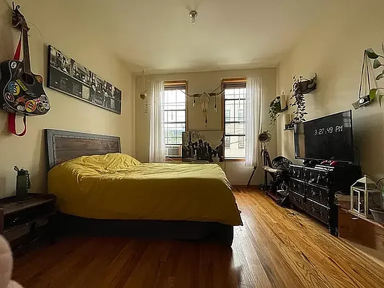 304 Stanhope St #1RR — Photo 11