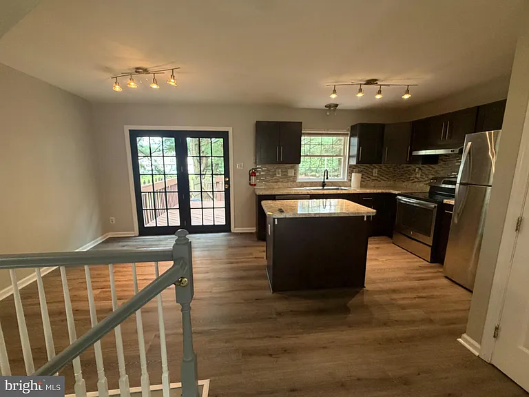 4 Coachlight Dr #4 — Photo 5