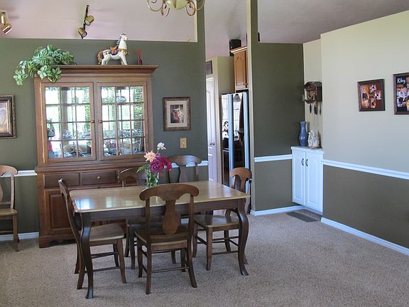 3rd image of 2561 W Bridle Oak Dr
