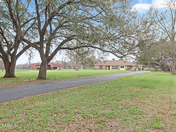 2nd image of 204 Smith Reed Rd