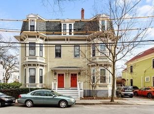 118 Pearl St #1, Cambridge, MA 02139