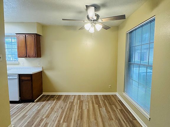 3rd image of 2901 Helena Ave APT 403