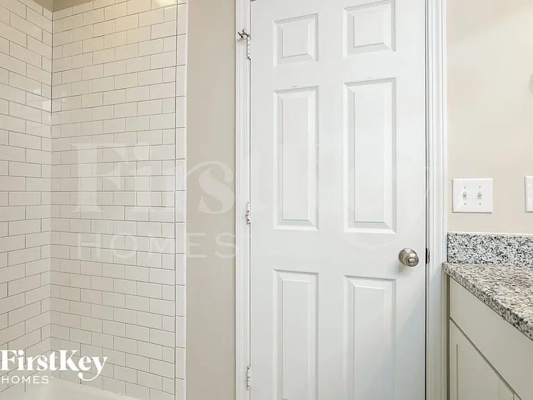 1818 Yarbrough Dr — Photo 14