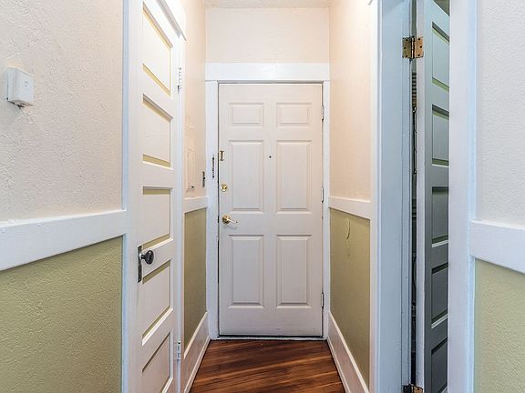 4th image of 768 Bellevue Ave E APT 12