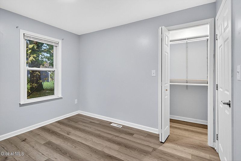 5th image of 2409 Edgewood Avenue
