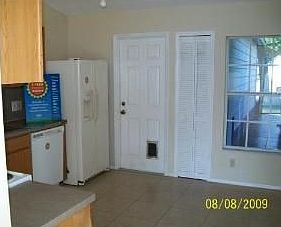 5th image of 526 Penns Neck Dr