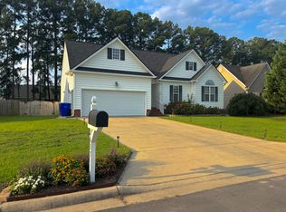 2037 Cherrytree Ln, Winterville, NC 28590