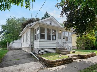 816 Bowditch Ave, Aurora, IL 60506