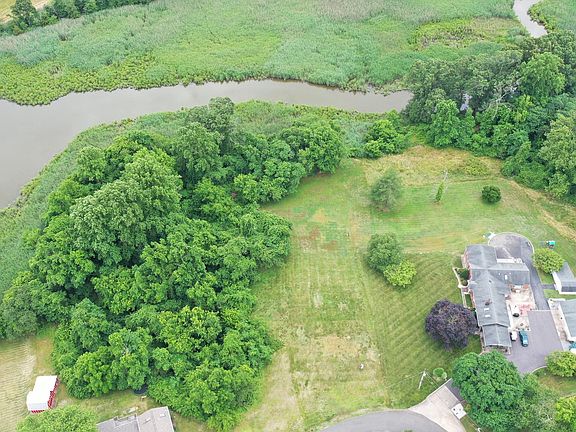 5th image of 6223 Bayview Dr