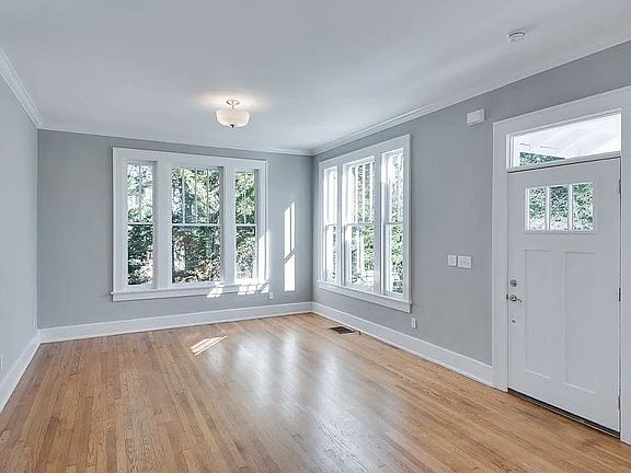 5th image of 1137 W Mississippi Ave