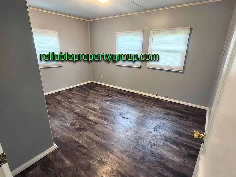 4721 Warsaw St — Photo 5