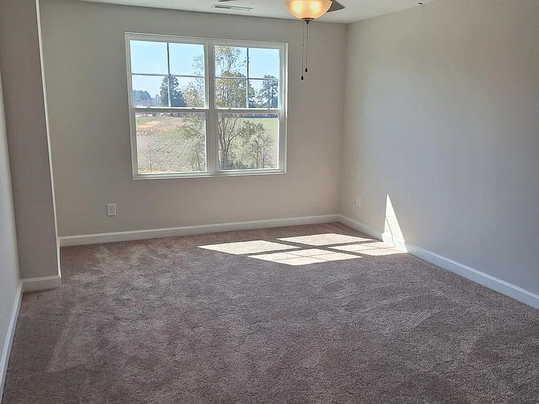 60 Village Edge Dr — Photo 7