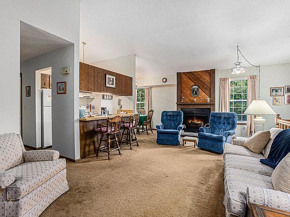 5th image of 3421 Shadow Bend Dr APT D