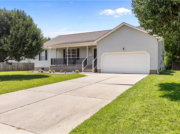 417 S Parliament Dr, Virginia Beach, VA 23462