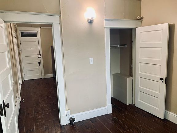 4th image of 107 S Knowles Ave #202