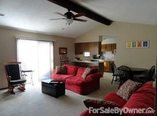 5859 SW 22nd Ter APT 4, Topeka, KS 66614