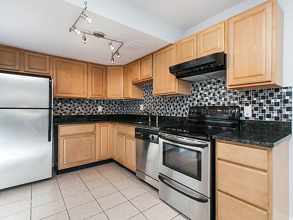 3rd image of 18630 Nutmeg Pl