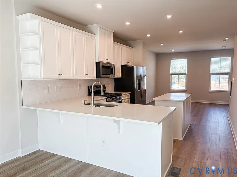 4821 Cloverleigh Dr — Photo 6
