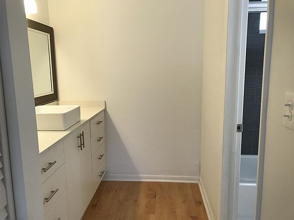 5th image of 1666 West Ave APT 508