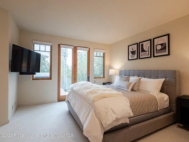 40 Maple Ridge Ln — Photo 24