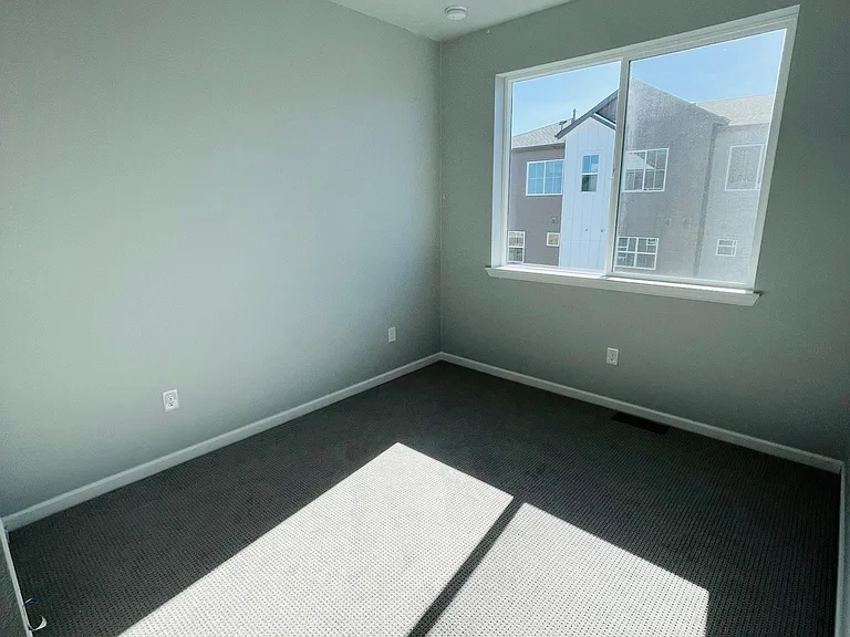 7042 Doncaster Ct — Photo 15