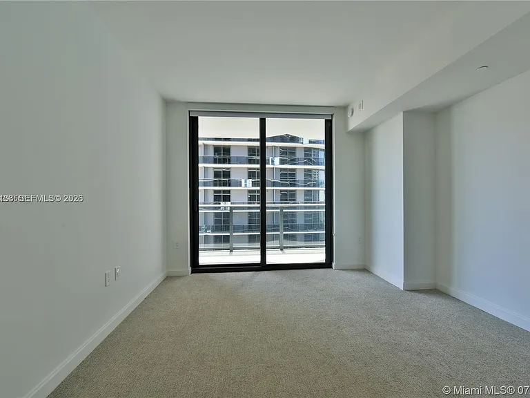 45 SW 9th St #1907 — Photo 5