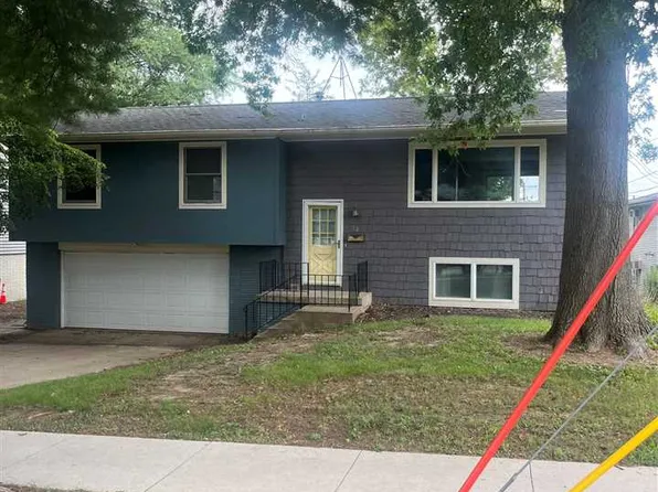 58 Olive Ct, Iowa City, IA 52246
