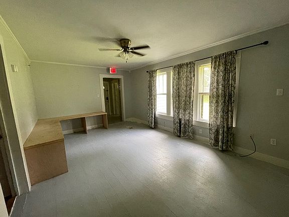5th image of 549 Ruth St