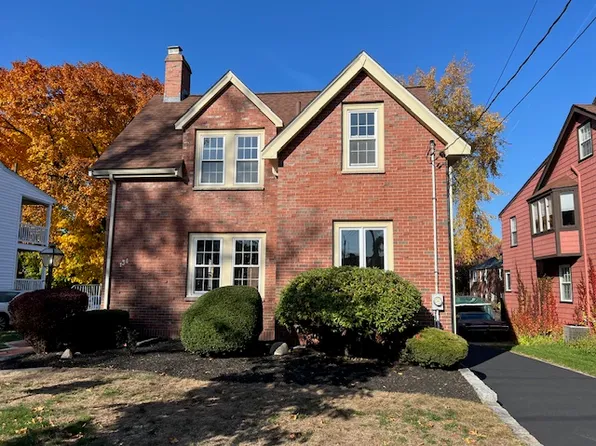 134 Washington Ave, Waltham, MA 02453