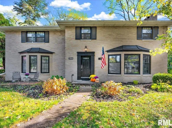 2816 N Bigelow Ct, Peoria, IL 61604