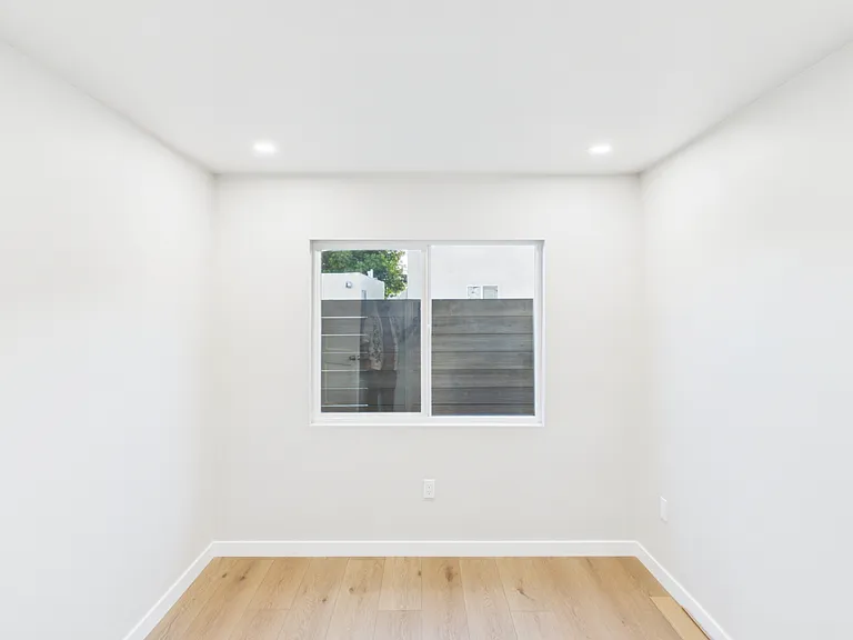 4630 Altadena Ave — Photo 8