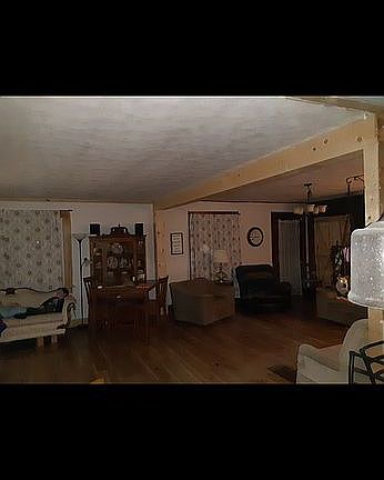 5th image of 712 Township Road 30 W