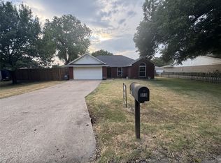 313 N Main St, Red Oak, TX 75154