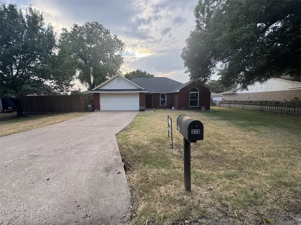 313 N Main St, Red Oak, TX 75154